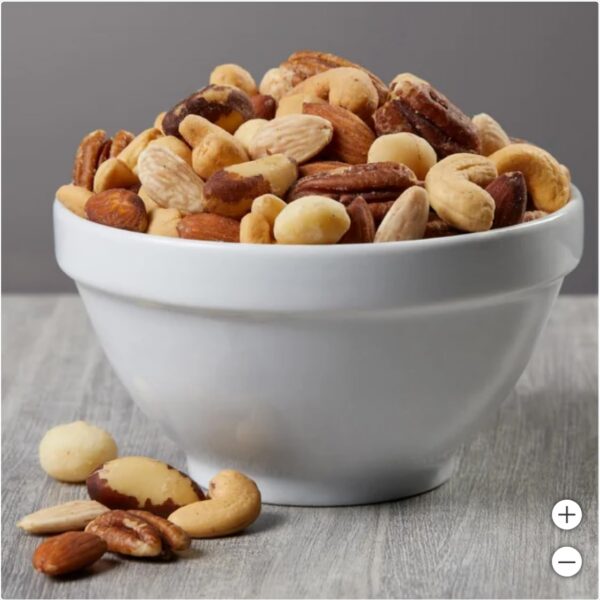 Signature's Kirkland Fancy Mixed Nuts, 40 Ounce - Image 4